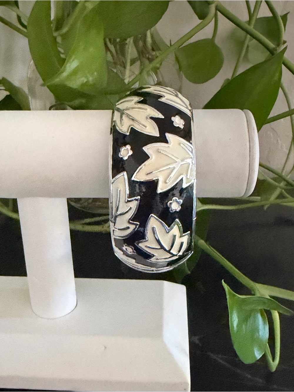 Vintage Silver & Black Leaf Lucite Bangle Clamper Bracelet